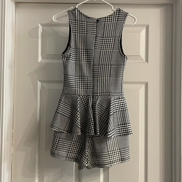 Houndstooth Romper - Picture 2 of 3